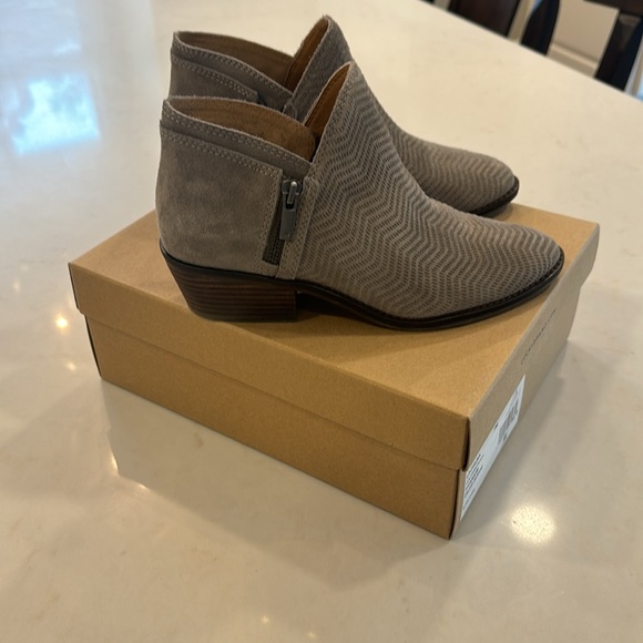 Lucky Brand Suede Bootie- new in box! - Picture 2 of 4